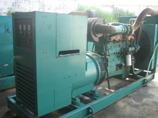 万山租赁发电机- 发电机碳刷磨损的原因是什么