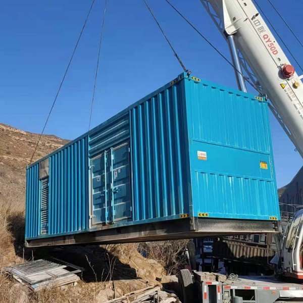 万山发电机的发电效率受多种因素影响，主要包括以下几个方面：