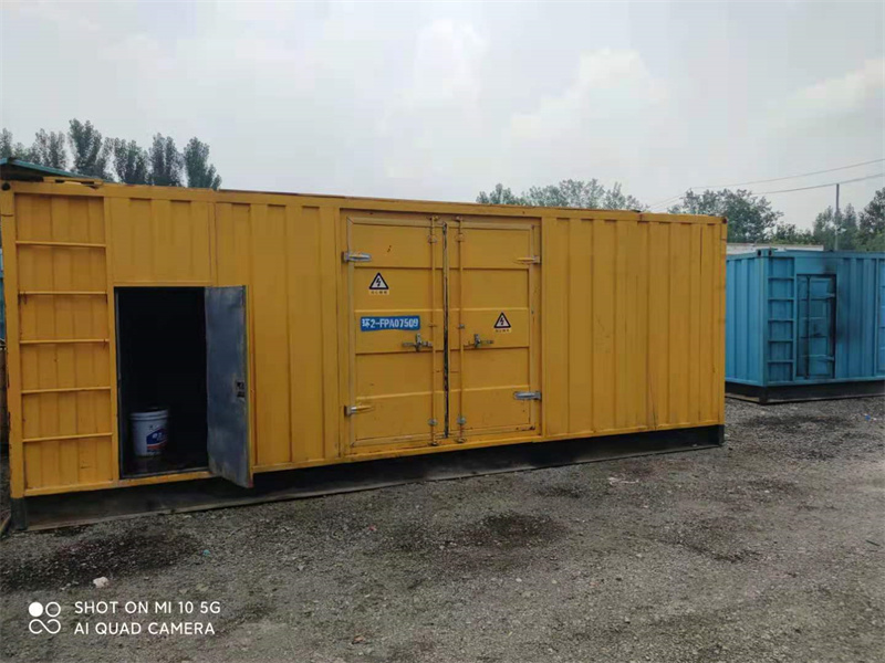 万山200KW柴油发电机组需要配备什么型号的电缆线？