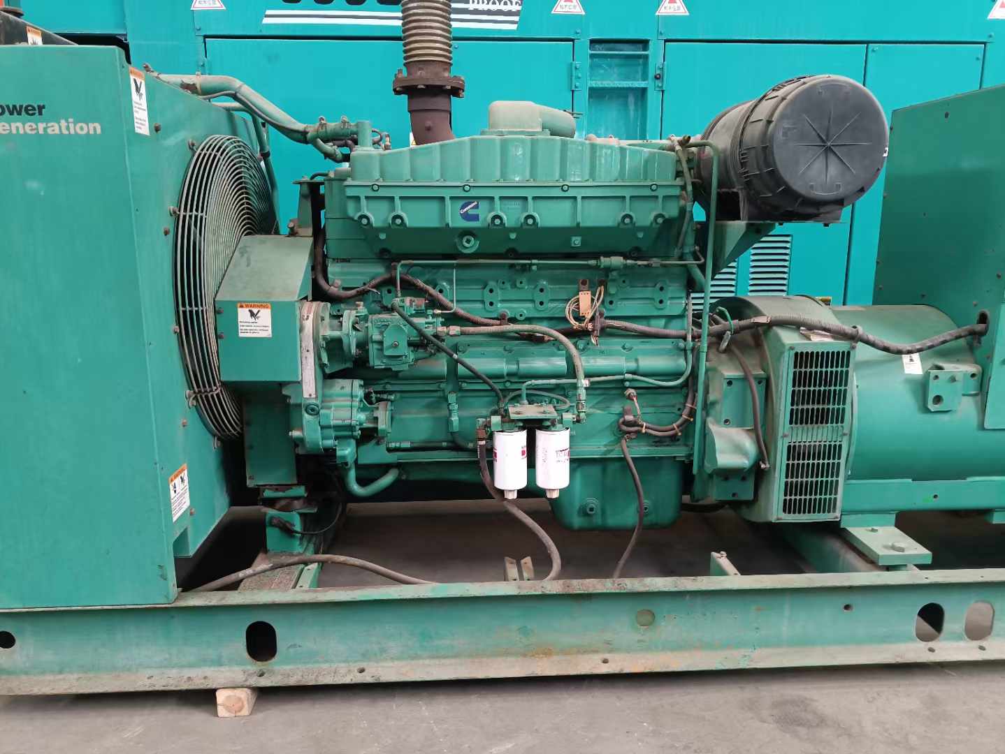 万山过载会对 600kW 柴油发电机组造成哪些损害？