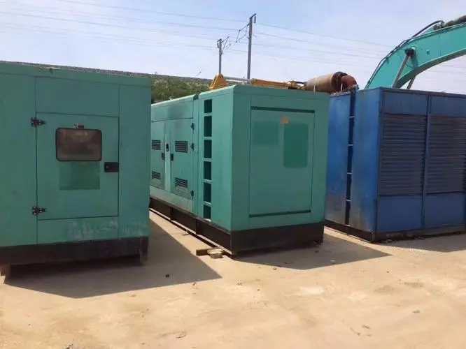 万山柴油发电机组的电压和功率之间有什么关系？