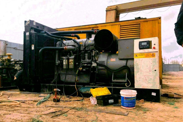 万山柴油发电机组都有哪几种电压规格？