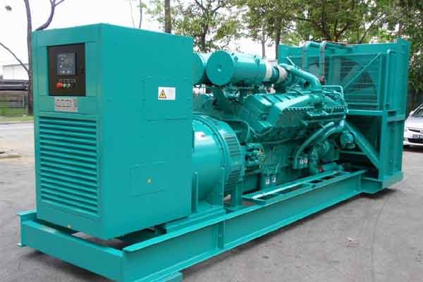 万山柴油发电机组电压不稳定怎样维修？