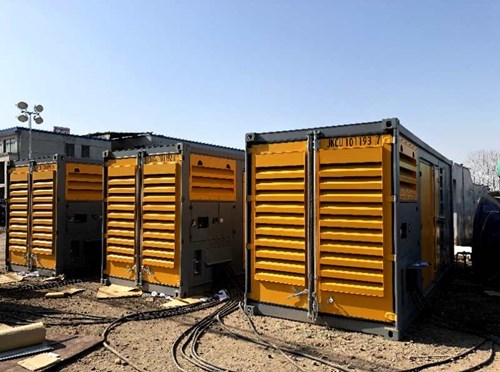 万山防冻液的气味异常可能是由哪些原因导致的？