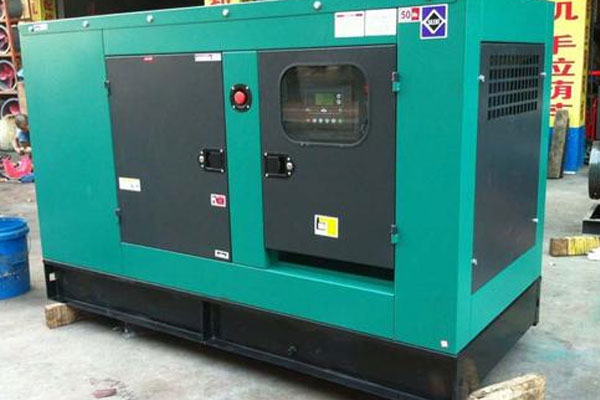 万山如何检查机油的使用时间？