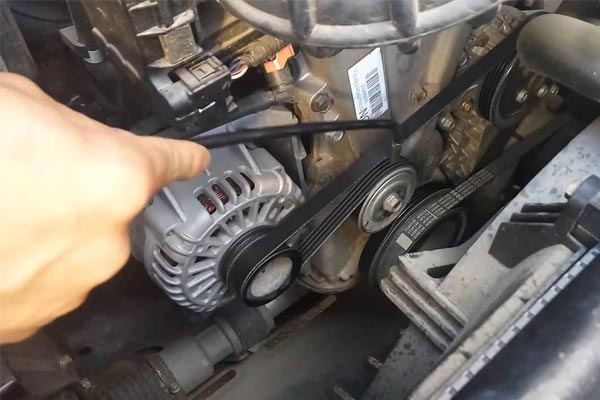 万山转速传感器的工作原理是什么？