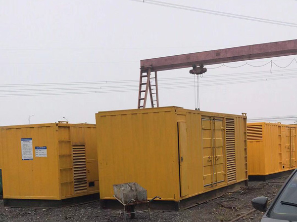 万山100kw柴油发电机组每小时油耗？