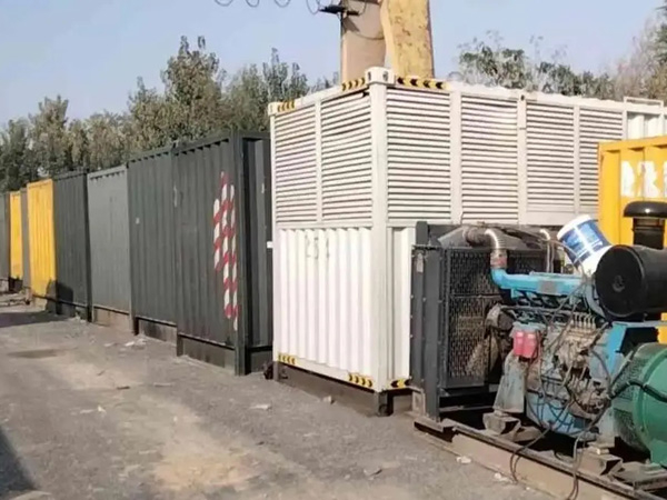 万山200KW柴油发电机机组每小时油耗是多少？