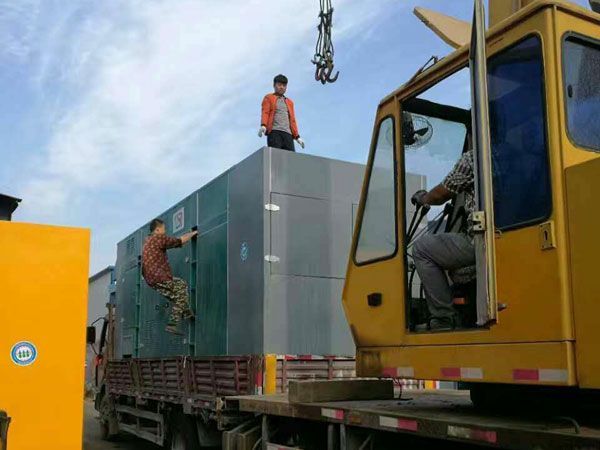 万山更换水冷式机油散热器密封件的操作流程是怎样的？