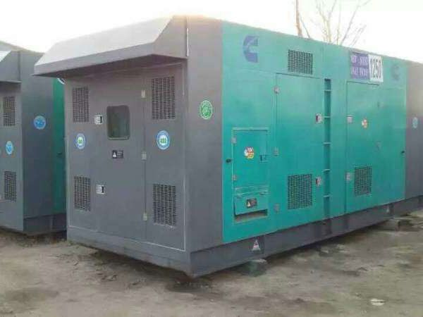 万山合同中关于工期延误的责任如何界定和处理？